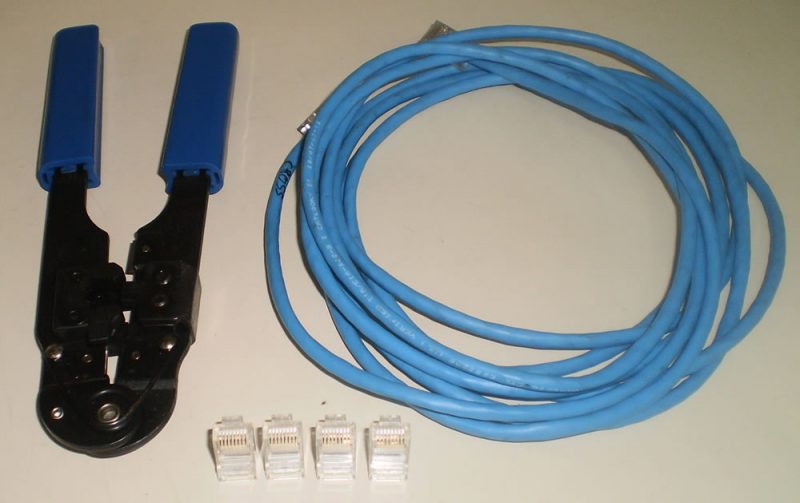 alicate, cabo e conector rj45